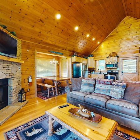 Little Black Bear Retreat بيدجن فورج المظهر الخارجي الصورة